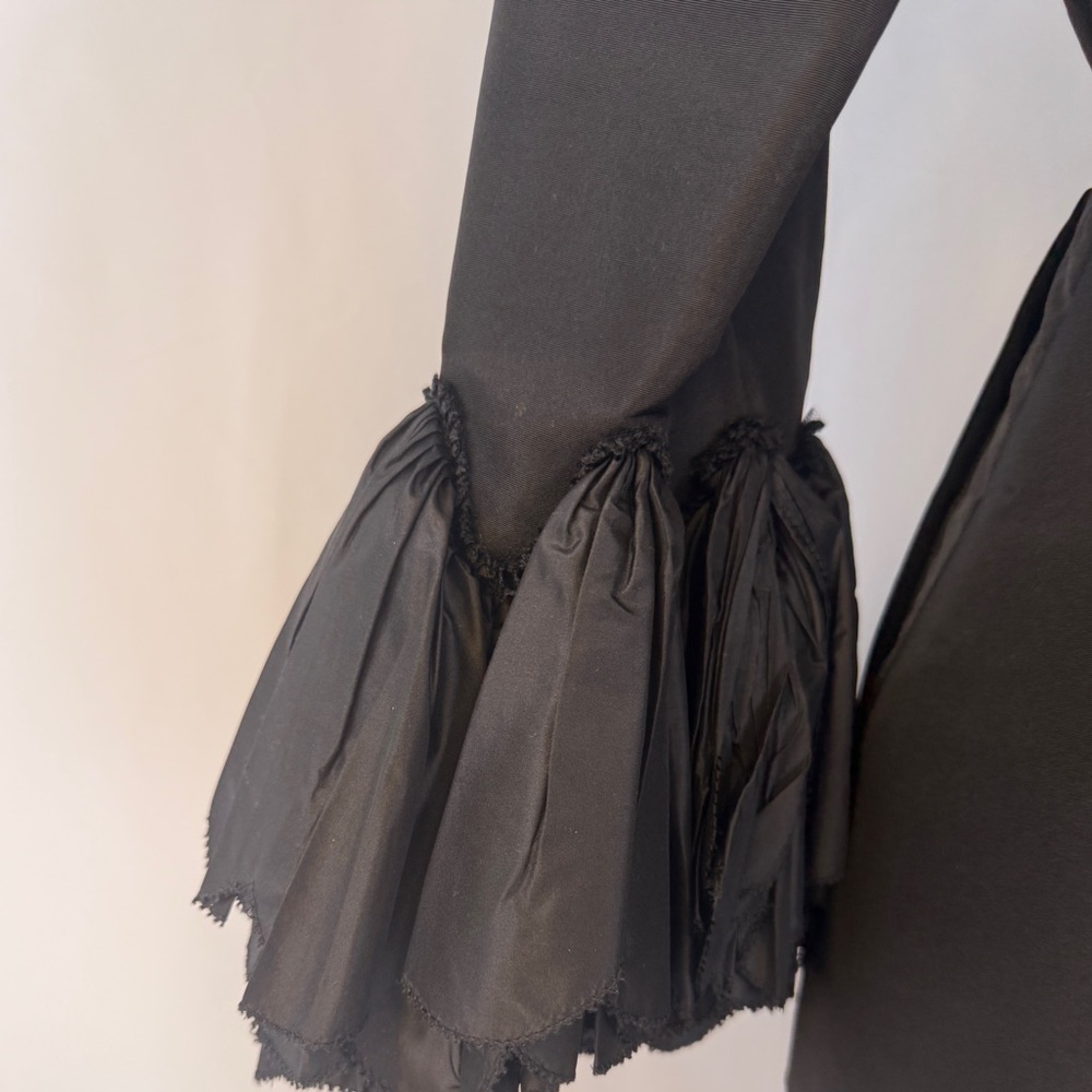 NWT Gucci Fluted-Cuff ruffles Midi Dress in Black Silk - Picture 5 of 8